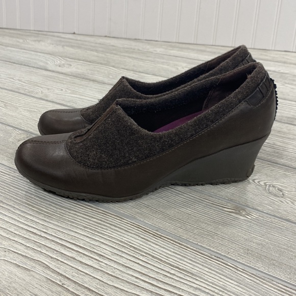 Merrell Tulip Espresso Brown Wool and Leather Wedges - sz 9.5 - Picture 4 of 9